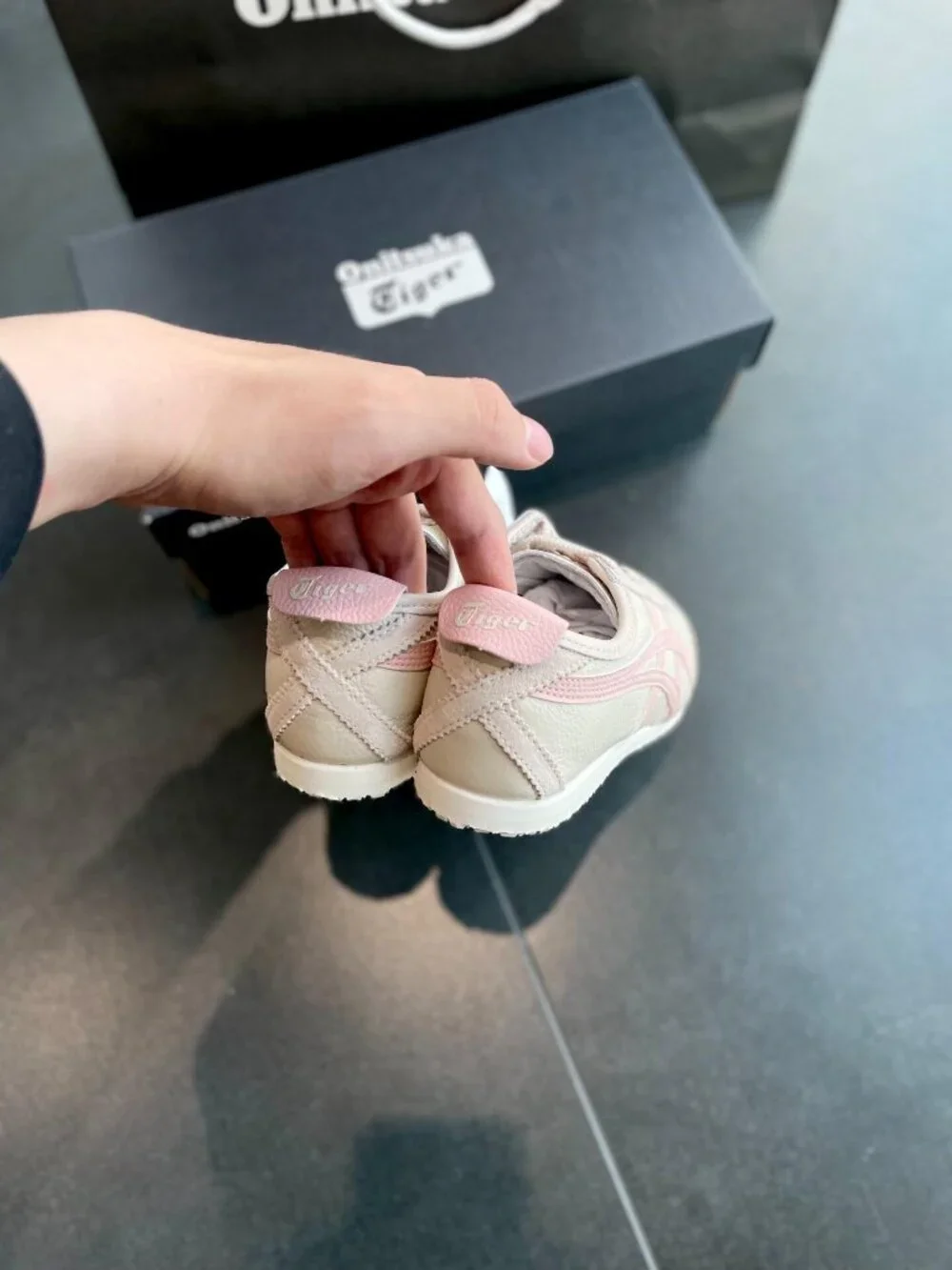 Onitsuka Tiger Mexico 66 Women’s Pink Cream Sneakers New Without Box